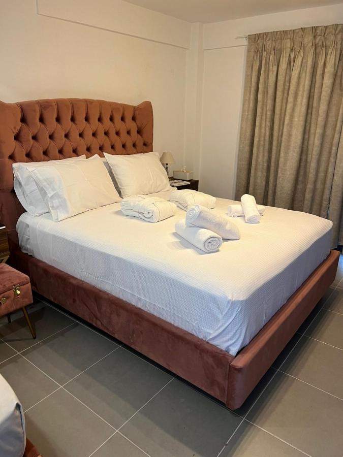 Airport Luxury Stay Артемида Екстериор снимка